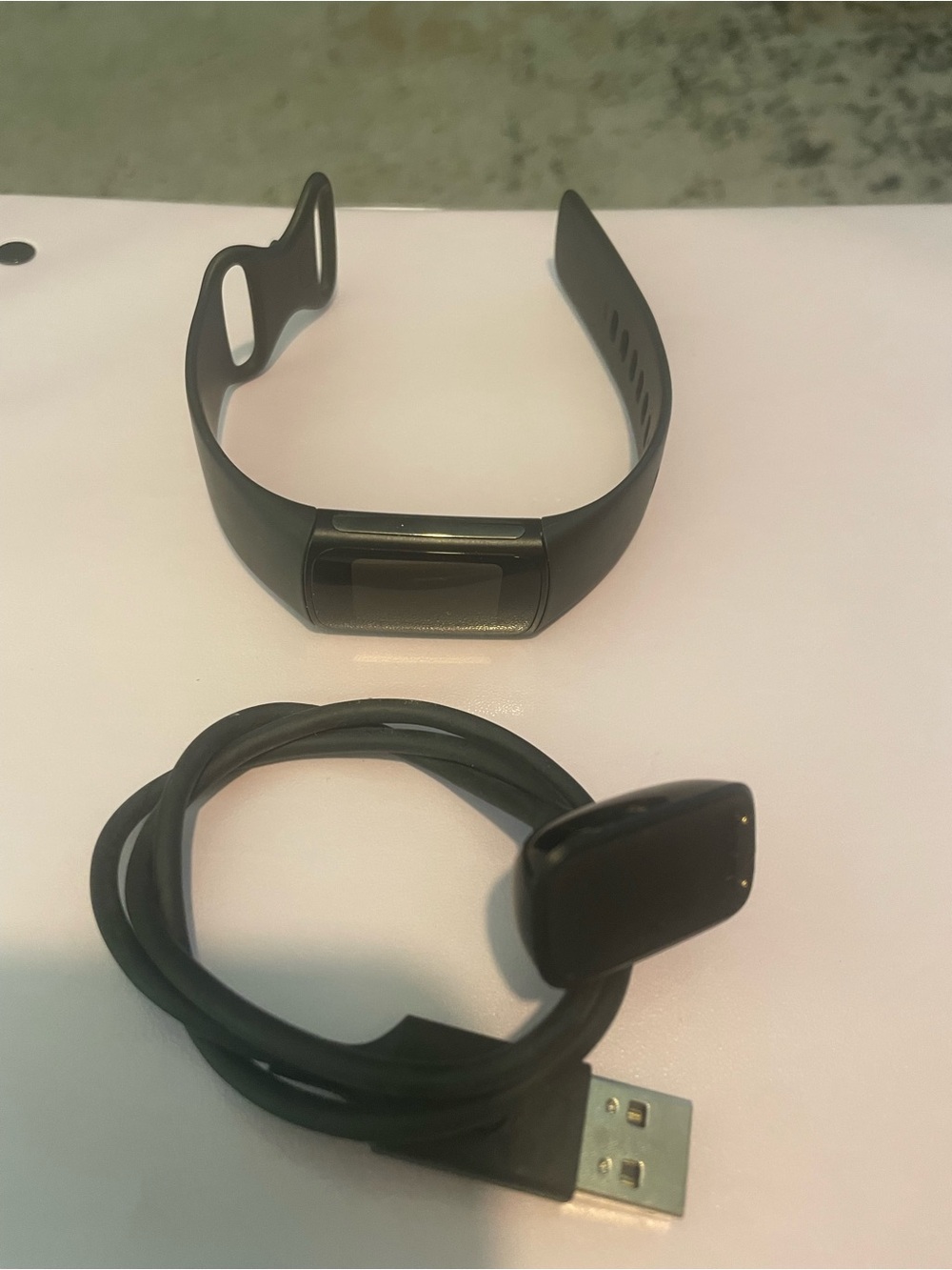 fitbit Black Fitness Tracker with USB Charging Cable